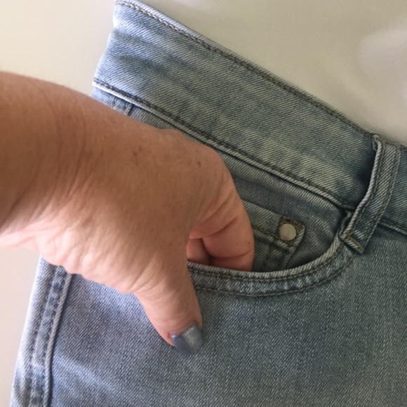 NWT RIPE womens S maternity denim shorts light wash over tummy waistband stretch - Picture 12 of 16